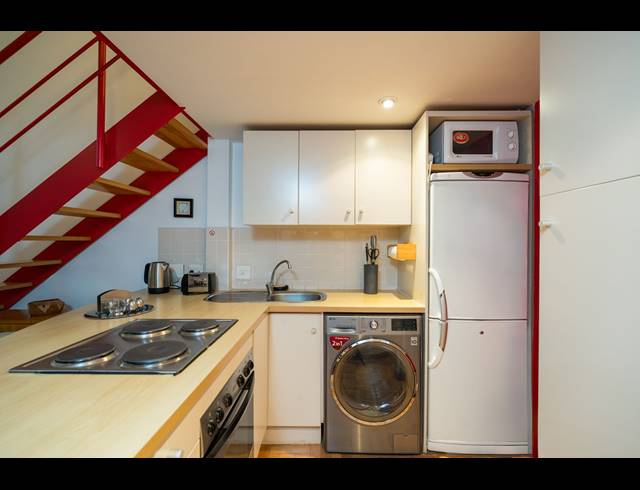 1 BEDROOM APARTMENT TO LET IN CAPE TOWN CITY CENTRE